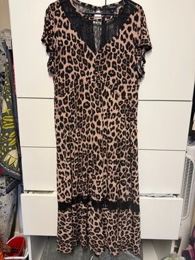 Torrid size 2x leopard print black lace midi dress